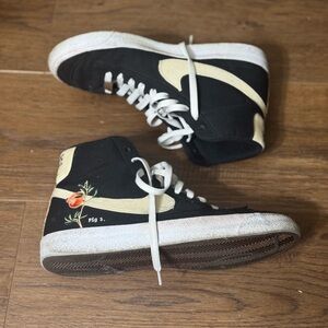 Nike Blazer Mid 77 Pomegranate Size 9